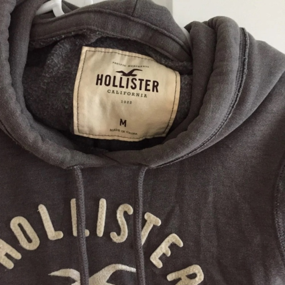 2 hollister hoodies